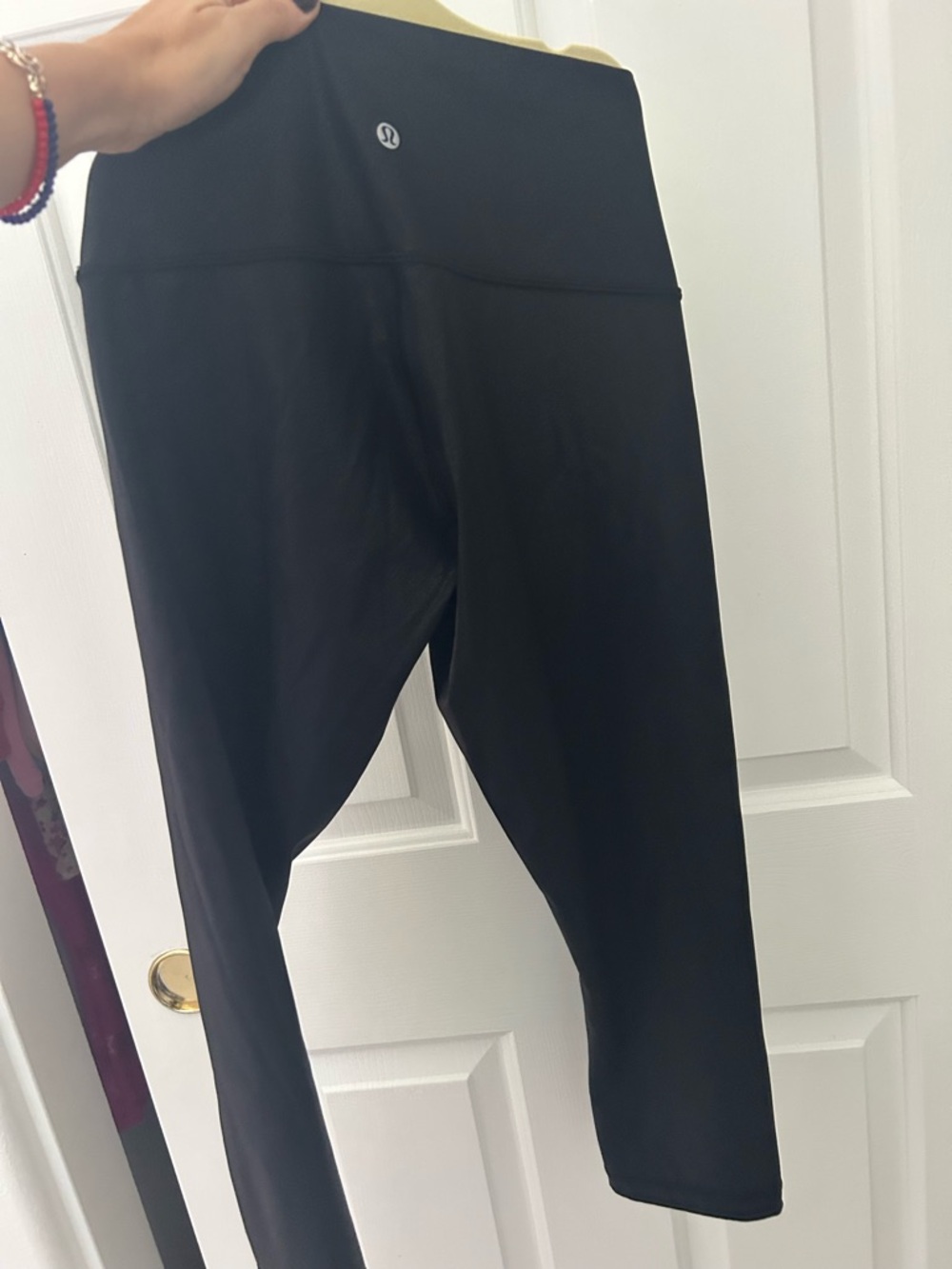 NWOT Lululemon Black Shiny Leggings - Size 6